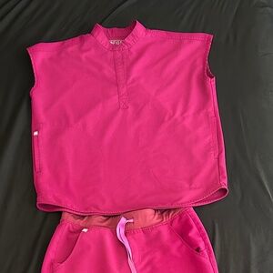 Figs Rafaela Dark Magenta Scrub Top XS